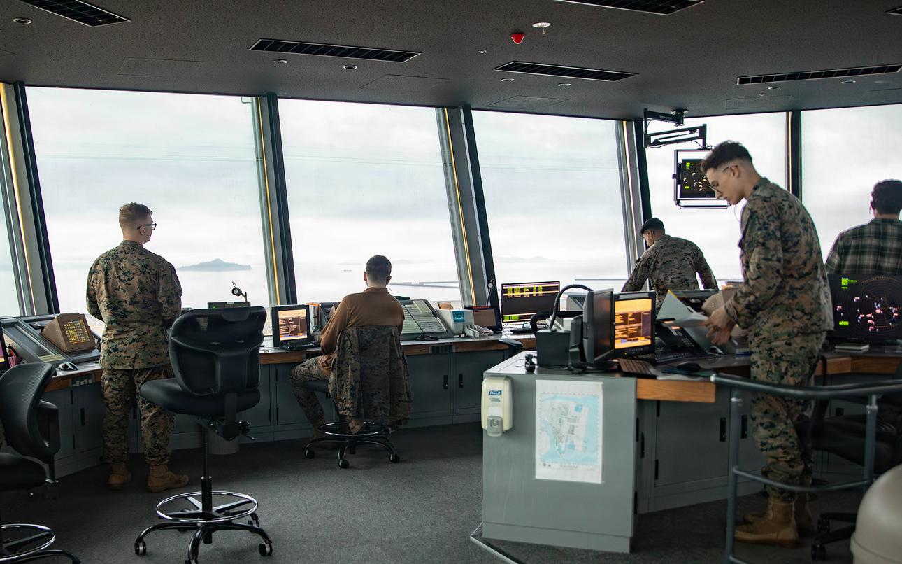 Marine air base in Japan adds GPS approach to bypass cultural landmark