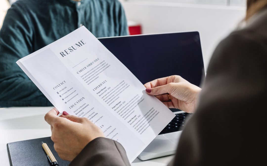 Guy Posts His Obama-Era Biglaw Associate Reviews In Peak LinkedInMaxxing