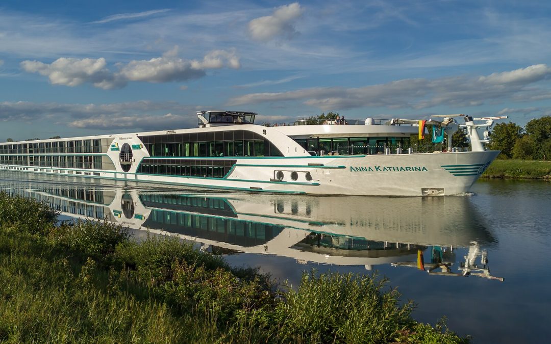 Fourteen Injured After River Cruise Ship Strikes Wall in Vienna