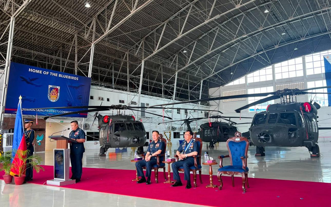 32 new Black Hawks expand Philippine air force’s reach across archipelago