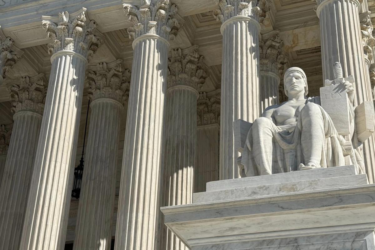Supreme Court urged to leave in place order blocking construction of White House ballroom