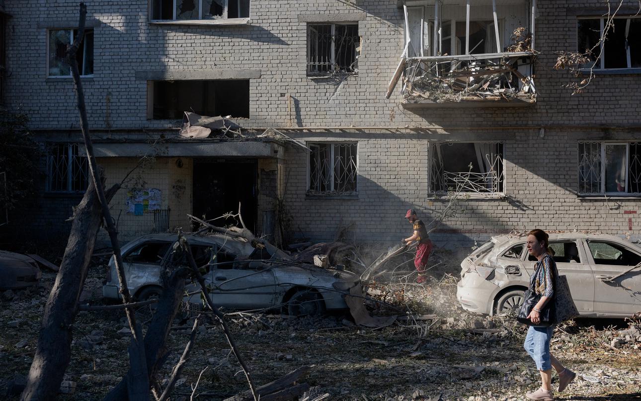 Russian air attack kills 16 as Zelenskyy pleads for Patriots