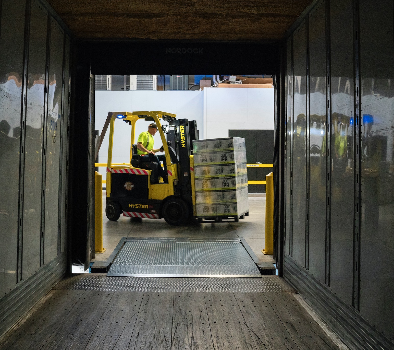 What Happens When an Unsecured Load Causes a Truck Accident in Macon?