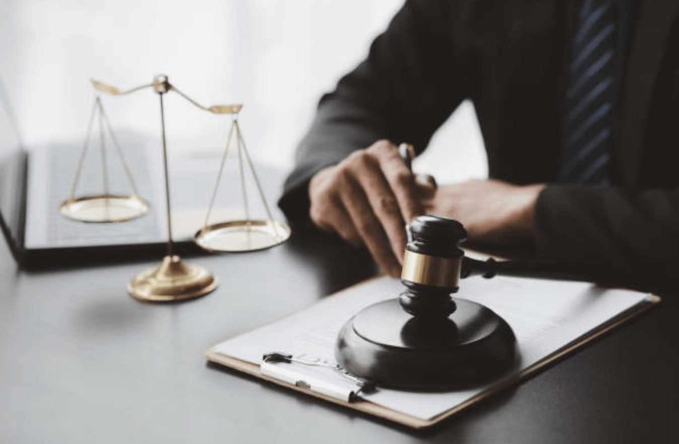 How a Former Prosecutor Approaches Personal Injury Cases