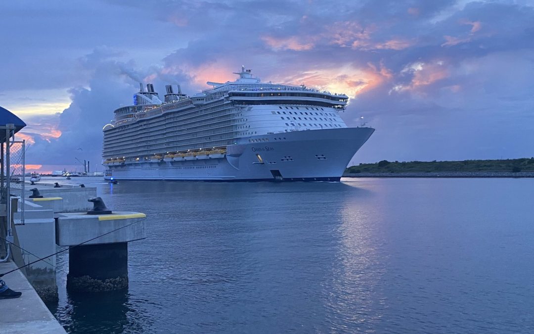 Oasis of the Seas Turns Back to Nassau After Two Passengers, Including 7-Year-Old, Require Emergency Medical Care