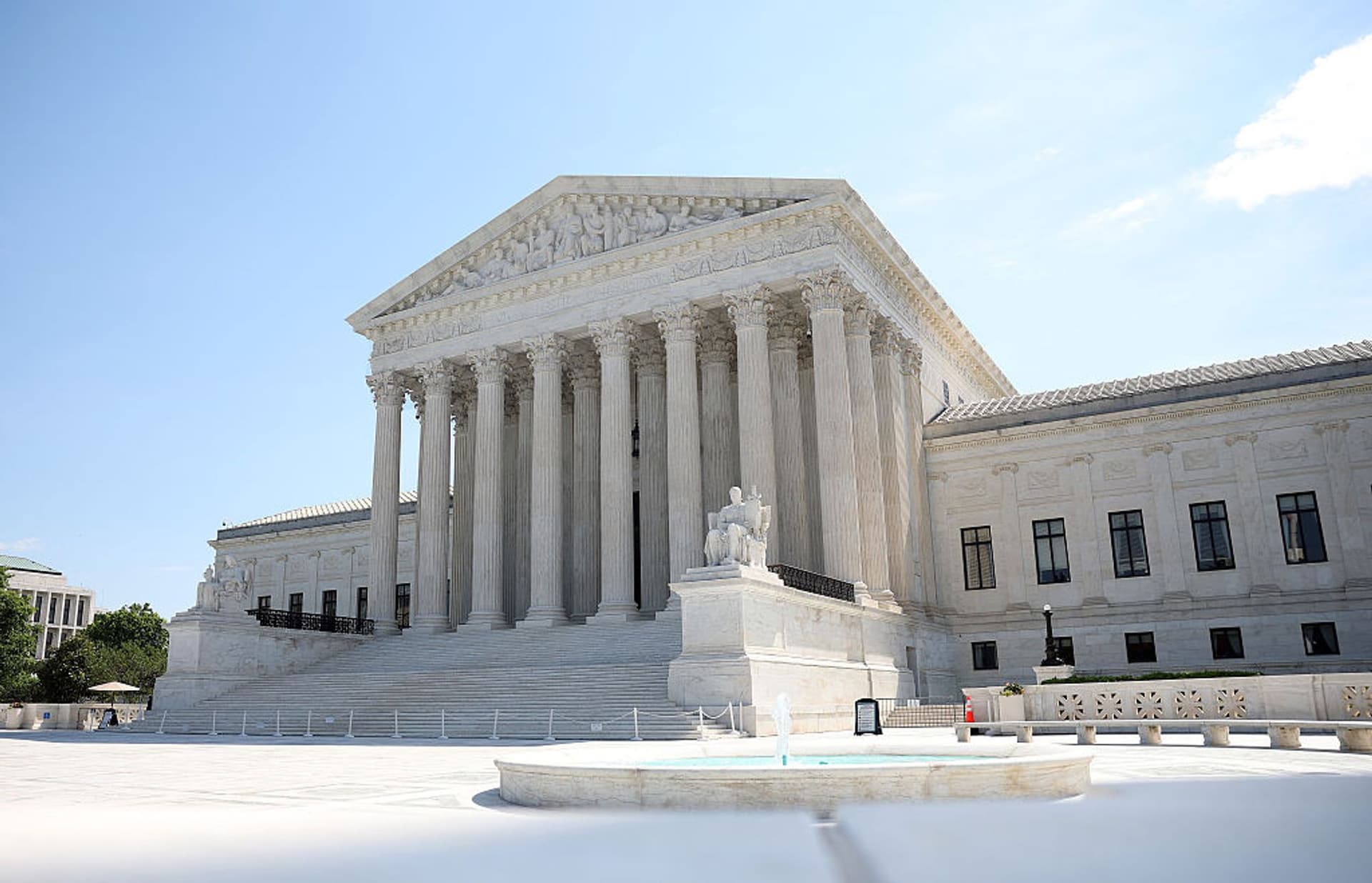 Judge temporarily halts Trump’s latest birthright citizenship order