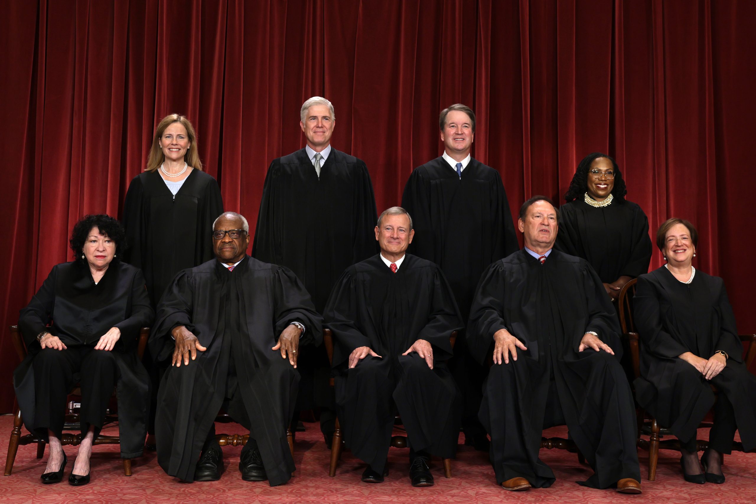 Man who threatened Supreme Court justices avoids prison time