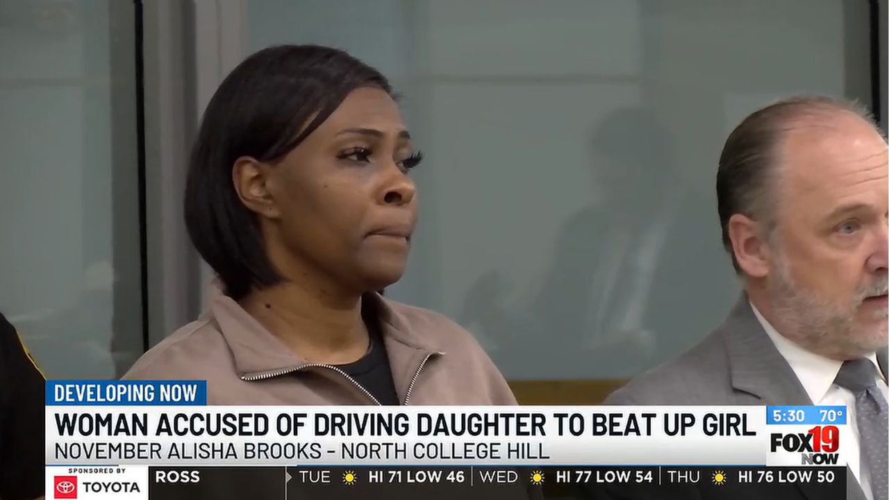 Mom who teaches kids' Bible class told her teenage daughter to beat up another teen after mom made her own threat: Police